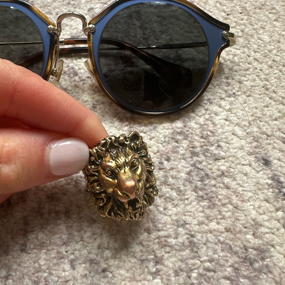 Gucci ring